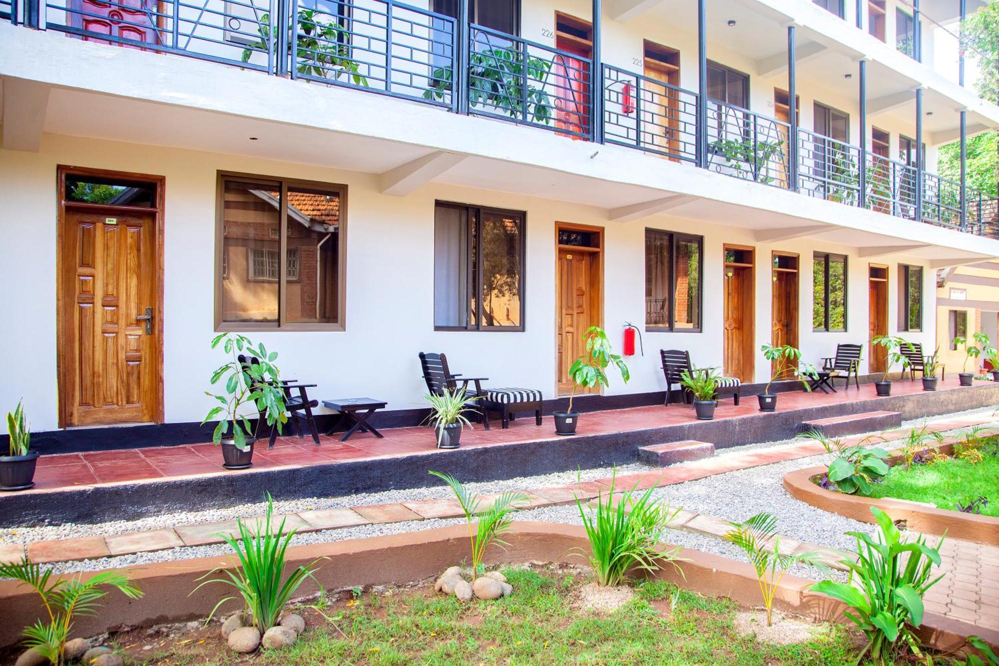 Explorers Hub Kampala Eksteriør billede